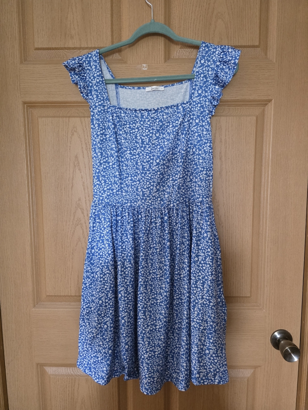 Blue Floral Ruffle Sleeve Dress – Size L (NWOT)